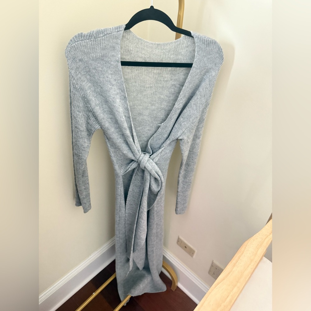 Chic Gray Women's Cardigan